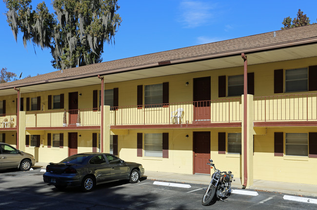 Azalea Gardens in Ocala, FL - Foto de edificio - Building Photo