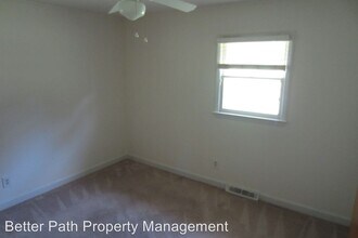 104 Secrest Ave in Belmont, NC - Building Photo - Building Photo