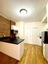 517 E 82nd St in New York, NY - Building Photo - Building Photo