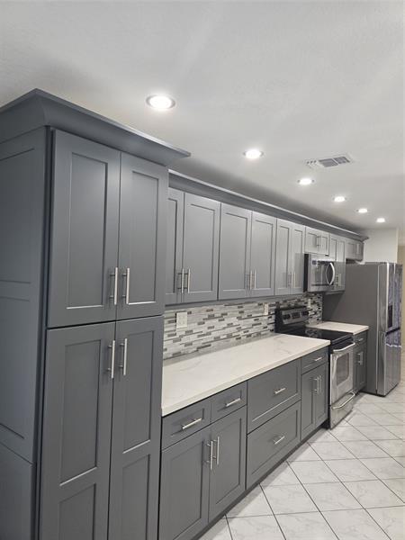 8236 9th Ct
