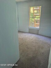 8571 Vining St in Jacksonville, FL - Building Photo - Building Photo