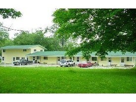 8975 E Southshore Dr in Unionville, IN - Building Photo