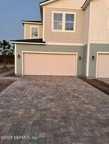 355 Brandon Lks Dr in St. Augustine, FL - Building Photo
