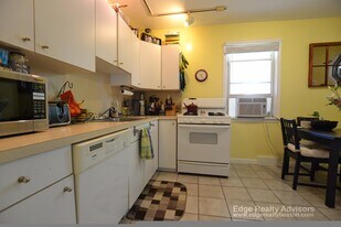 151 Nonantum St, Unit 1 in Boston, MA - Building Photo