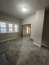 2738 Apple St in Lincoln, NE - Building Photo - Building Photo