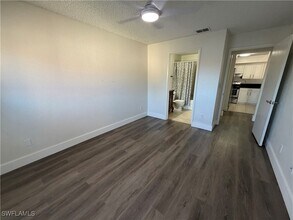 8275 Ibis Club Dr, Unit 706 in Naples, FL - Building Photo - Building Photo