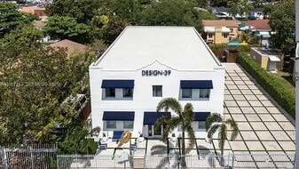 165 NW 39th St in Miami, FL - Building Photo