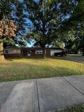 802 E Morningside St in Springfield, MO - Building Photo - Building Photo