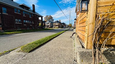 3819 W Philadelphia St, Unit 3819 W. Philadelphia St in Detroit, MI - Foto de edificio - Building Photo