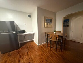 1289 Marseille Dr in Miami Beach, FL - Building Photo - Building Photo