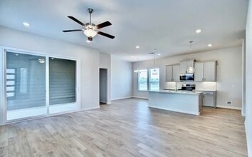 891 Casetta Trl in New Braunfels, TX - Building Photo - Building Photo