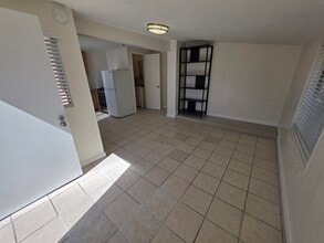 1420 Coolidge Ave, Unit C in National City, CA - Foto de edificio - Building Photo