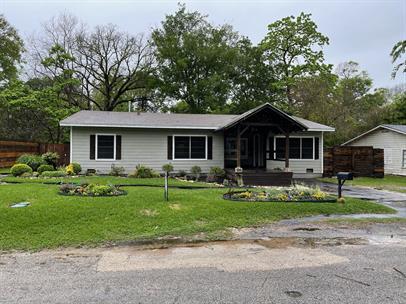 property at 910 Maryland Dr