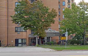 St Peter and Paul Residence in Toronto, ON - Building Photo - Building Photo