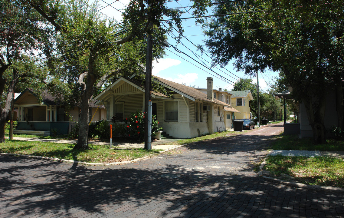 1014 7th Ave in St. Petersburg, FL - Foto de edificio