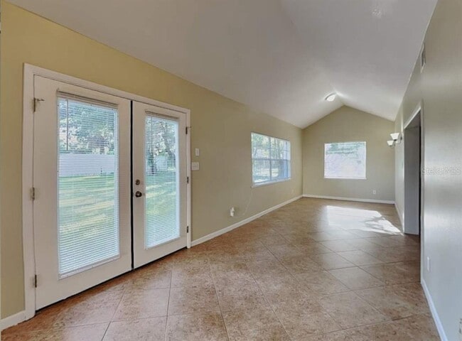 8025 Excalibur Ct in Orlando, FL - Building Photo - Building Photo