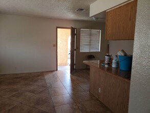 628 Triest Ct-Unit -628 Triest Ct Unit C in Las Vegas, NV - Building Photo - Building Photo