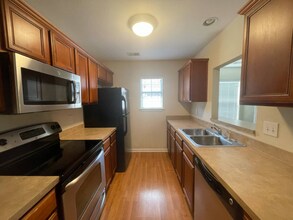 170 Preston Green Dr in Columbia, SC - Building Photo - Building Photo