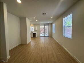 2635 Cottonwillow St in Las Vegas, NV - Building Photo - Building Photo