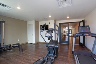 Littleton Crossing in Littleton, CO - Building Photo - Interior Photo