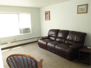 Building 4 - 210 16th St NE in Rochester, MN - Foto de edificio - Interior Photo