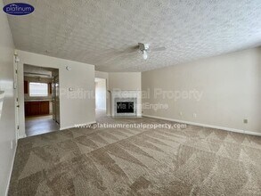 5687 Windfall Ln in Lithonia, GA - Foto de edificio - Building Photo