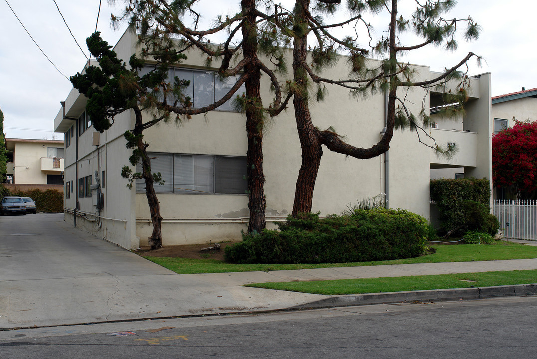 529 Manchester Ter in Inglewood, CA - Building Photo