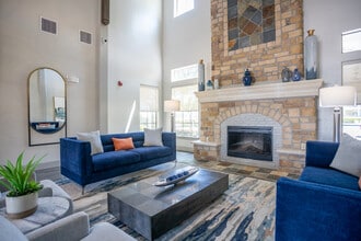 PARK AVENUE AT BOULDER CREEK in Houston, TX - Foto de edificio - Interior Photo