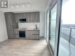 117 Broadway Ave in Toronto, ON - Building Photo - Building Photo