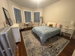 1855 Beacon St, Unit 1 in Brookline, MA - Building Photo - Building Photo