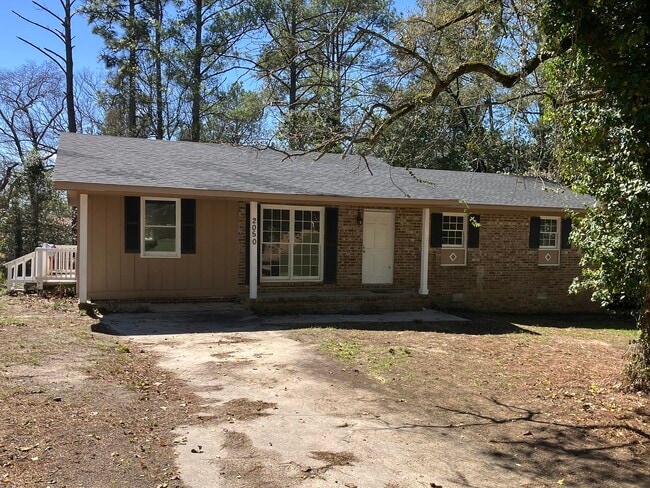 2050 Cherokee Ct in Macon, GA - Building Photo - Building Photo