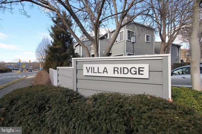 property at 1956 Villaridge Dr