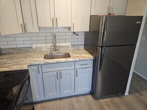 612 Dogwood Ct in Dunedin, FL - Building Photo - Building Photo