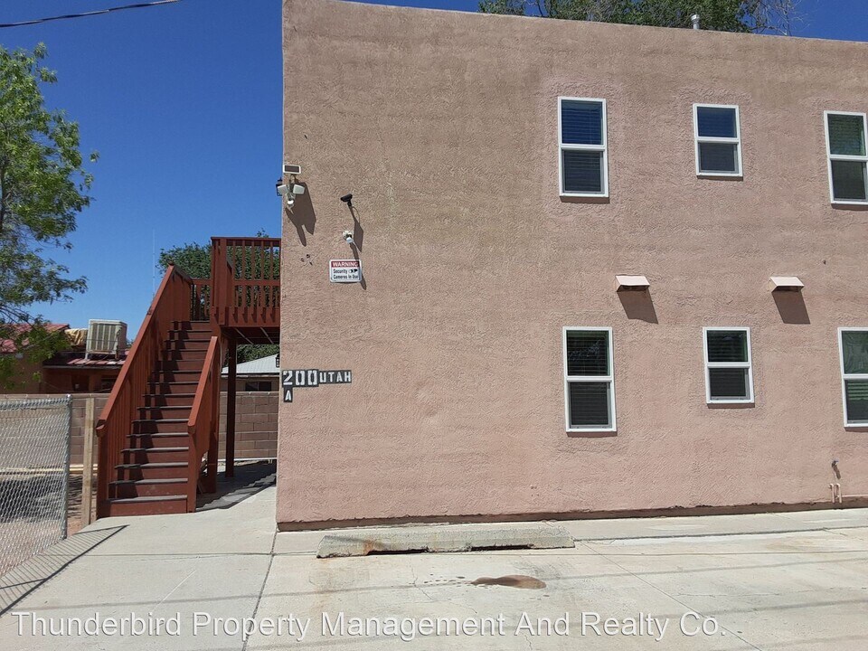 200 Utah St NE in Albuquerque, NM - Building Photo