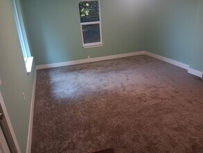 4250 NE Hwy 20 in Corvallis, OR - Building Photo - Building Photo