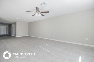 127 Tulip Ln in Poinciana, FL - Building Photo - Building Photo