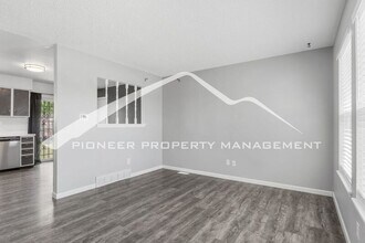 2399 Jet Wing Dr in Colorado Springs, CO - Foto de edificio - Building Photo