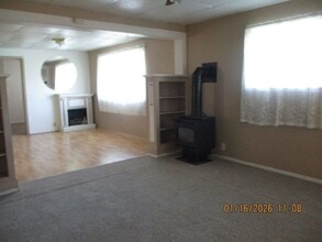 2215 Simpson Ave in Aberdeen, WA - Building Photo - Building Photo