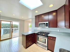 11 Brewster St in San Francisco, CA - Building Photo - Building Photo