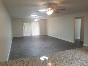711 N Wild Olive Ave in Daytona Beach, FL - Building Photo - Building Photo