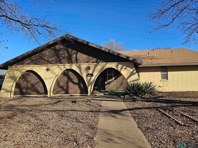 property at 1600 Arcineiga Dr