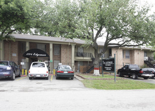 Scottwood in Houston, TX - Building Photo - Building Photo