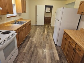 6 Purdy St, Unit apt 101 in Bath, NY - Foto de edificio - Building Photo