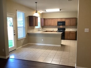 3800 Veiled Falls Dr in Pflugerville, TX - Building Photo - Building Photo