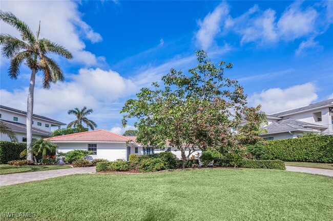 735 Parkview Ln in Naples, FL - Building Photo - Building Photo