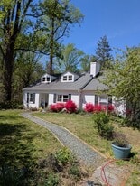 116 Howard Dr, Unit Apt #1 in Charlottesville, VA - Building Photo