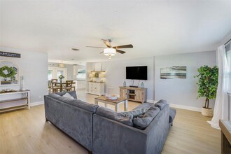 6490 22nd St S in St. Petersburg, FL - Building Photo - Building Photo