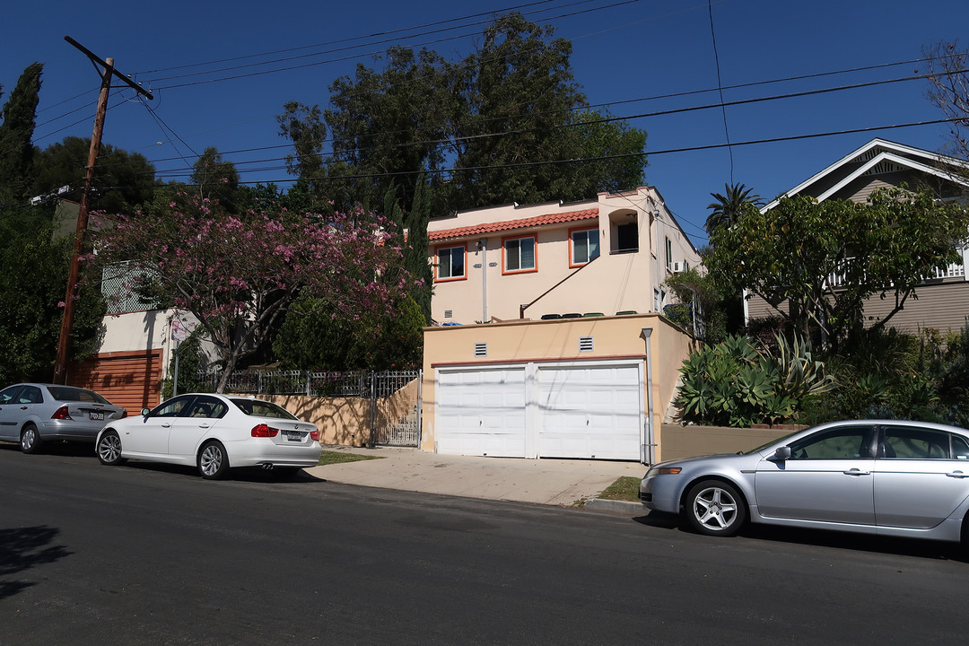 1416 Manzanita St in Los Angeles, CA - Building Photo