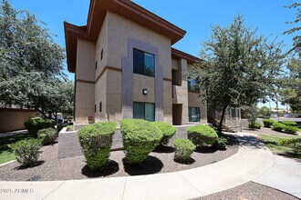3330 S Gilbert Rd in Chandler, AZ - Building Photo - Building Photo