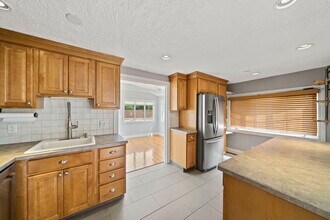28 Hillside Ave in Stoneham, MA - Building Photo - Building Photo